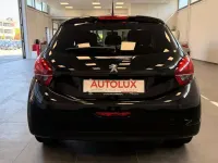 Usata Peugeot 208 Active 82 CV (60 kW) 2017 Nero Utilitaria