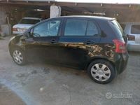 Usata Toyota Yaris 64 CV (47 kW) 2008 Nero Utilitaria