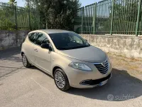 Usata Lancia Ypsilon 69 CV (50 kW) 2012 Marrone Utilitaria