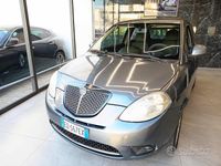 Usata Lancia Ypsilon 75 CV (55 kW) 2010 Grigio Utilitaria