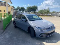 Usata VW Golf VIII Style 116 CV (85 kW) 2023 Grigio Berlina