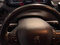 Usata Peugeot 208 Allure 82 CV (60 kW) 2016 Nero Utilitaria