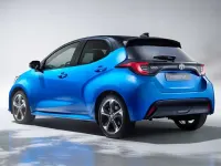 Nuova Toyota Yaris 116 CV (85 kW) 2026 Argento Utilitaria