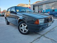 Usata Alfa Romeo 75 103 CV (75 kW) 1992 Nero Berlina