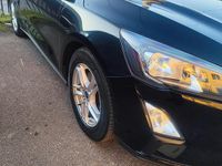 Usata Ford Focus 120 CV (88 kW) 2019 Nero Station wagon