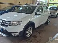 Gebraucht Dacia Sandero Prestige 90 PS (66 kW) 2014 Weiß Kombi