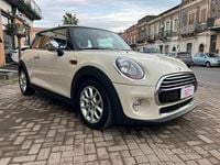 Usata Mini Cooper D 115 CV (84 kW) 2015 Beige Utilitaria