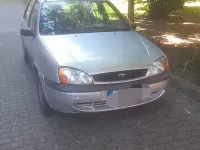 Usata Ford Fiesta 75 CV (55 kW) 2000 Grigio Utilitaria