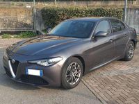 Usata Alfa Romeo Giulia Super 160 CV (117 kW) 2019 Antracite metallizzato Berlina