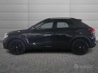 Usata VW T-Roc R-line 150 CV (110 kW) 2023 Nero SUV