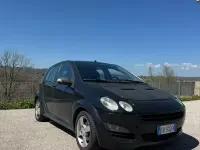 Begagnad Smart ForFour 68 HK (50 kW) 2005 Svart Halvkombi