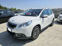 Usata Peugeot 2008 Active 68 CV (50 kW) 2014 Bianco SUV