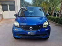 Usata Smart ForFour Passion 71 CV (52 kW) 2016 Blu/azzurro Utilitaria