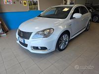 Usata Suzuki Kizashi Sport 178 CV (130 kW) 2014 Bianco Berlina