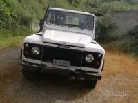 Usata Land Rover Defender 86 CV (63 kW) 1991 Bianco SUV