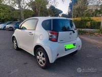 Usata Toyota iQ 68 CV (50 kW) 2010 Bianco Utilitaria
