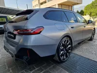 Usata BMW 540 M Sport 303 CV (222 kW) 2025 Frozen pure grey metallic Station wagon