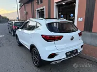 Usata MG ZS Luxury 111 CV (81 kW) 2023 Bianco SUV