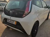 Usata Toyota Aygo X-clusiv 69 CV (50 kW) 2015 Bianco Utilitaria