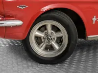 Usata Ford Mustang 215 CV (158 kW) 1966 Rosso Cabrio