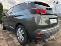 Usata Peugeot 3008 Business-Line 120 CV (88 kW) 2018 Grigio SUV