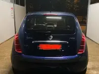 Usata Lancia Ypsilon 69 CV (50 kW) 2006 Bluazzurro Utilitaria