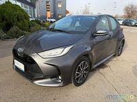 Usata Toyota Yaris Hybrid Trend 116 CV (85 kW) 2022 Grigio Utilitaria