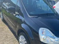 Usata Renault Modus 75 CV (55 kW) 2011 Nero Monovolume