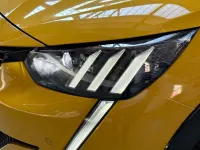 Usata Peugeot 208 Active 101 CV (74 kW) 2023 Arancione Utilitaria