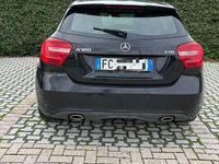 Begagnad Mercedes A180 109 HK (80 kW) 2015 Svart Sedan