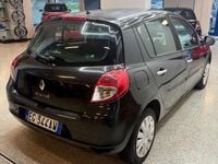 Usata Renault Clio III 75 CV (55 kW) 2011 Nero Berlina