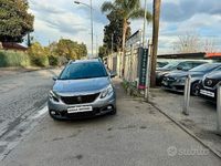 Usata Peugeot 2008 100 CV (73 kW) 2018 Grigio SUV