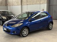 Usata Mazda 2 75 CV (55 kW) 2010 Blu Utilitaria