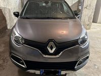 Usata Renault Captur 110 CV (80 kW) 2016 Grigio SUV