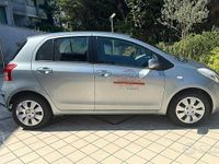 Usata Toyota Yaris 87 CV (63 kW) 2006 Grigio Berlina