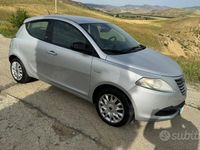 usata Lancia Ypsilon 1.2 69 CV 5 porte Silver