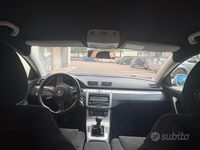 Usata VW Passat 140 CV (102 kW) 2010 Grigio Station wagon