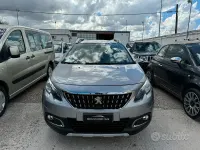 Usata Peugeot 2008 Allure 102 CV (75 kW) 2019 Grigio SUV