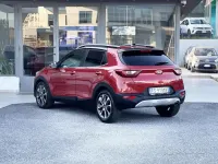 Usata Kia Stonic 120 CV (88 kW) 2018 Rosso SUV