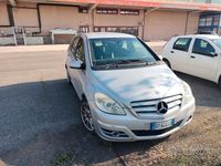 Usata Mercedes B200 140 CV (102 kW) 2009 Grigio Monovolume