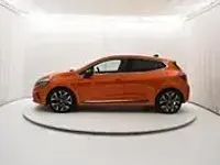 Usata Renault Clio V Techno 145 CV (106 kW) 2023 Arancione Berlina