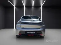 Usata Peugeot 208 Allure 101 CV (74 kW) 2024 Vari colori Utilitaria
