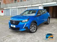 Usata Peugeot 2008 Allure 102 CV (75 kW) 2023 Blu SUV
