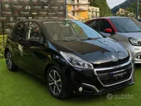 Usata Peugeot 208 75 CV (55 kW) 2017 Nero Utilitaria