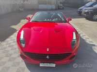 Usata Ferrari California 560 CV (411 kW) 2016 Rosso pastello Cabrio