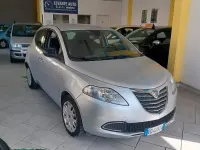 Begagnad Lancia Ypsilon 69 HK (50 kW) 2012 Grå Halvkombi