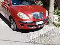 Usata Lancia Ypsilon 60 CV (44 kW) 2004 Rosso Utilitaria