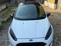 Usata Ford Fiesta 100 CV (73 kW) 2016 Bianco Utilitaria