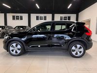 Usata Volvo XC40 Momentum 190 CV (139 kW) 2020 Nero SUV