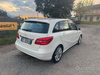 Usata Mercedes A200 136 CV (100 kW) 2012 Bianco Berlina